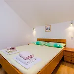 Princ Hrvoje- With Balcony Apartment *